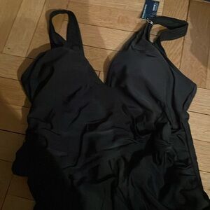 SummerMae maternity swimsuit. Tie front. V-neck. Black. Size medium. NWT